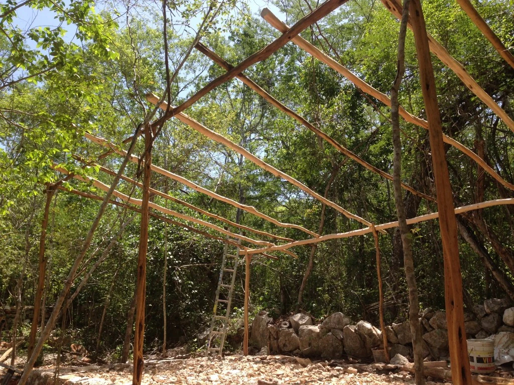 Estructura lista para colocar el plástico invernadero